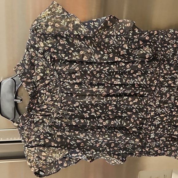 💕CURRENT AIR💕 Smocked Flutter-Sleeve Blouse ~ Micro Floral Print Large L NWT - Picture 4 of 9